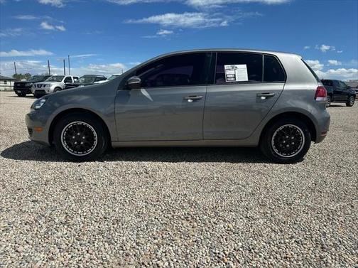 2010 Volkswagen Golf 4-Door