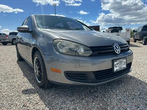 2010 Volkswagen Golf 4-Door