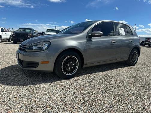 2010 Volkswagen Golf 4-Door