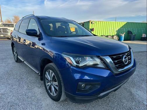 2018 Nissan Pathfinder SV