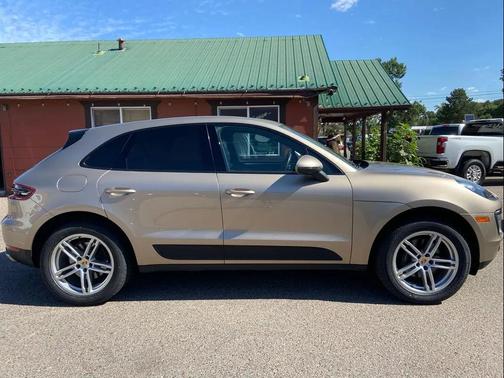 2018 Porsche Macan Sport Edition