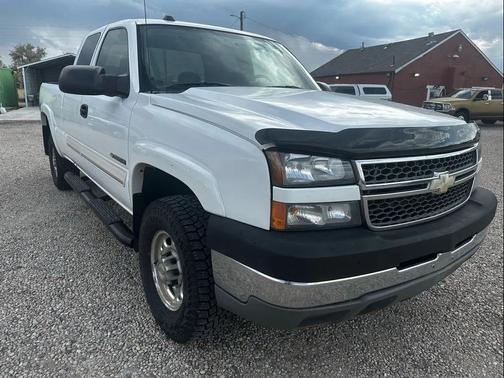 2005 Chevrolet Silverado 2500 LS H/D Extended Cab