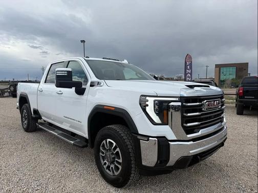 White 2024 GMC Sierra 2500 SLT