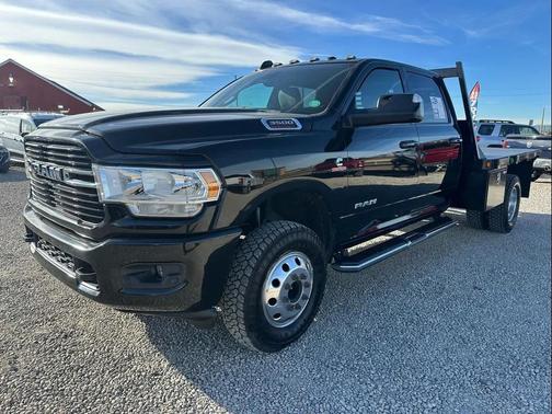 2021 RAM 3500 Big Horn Crew Cab 4x4 8' Box