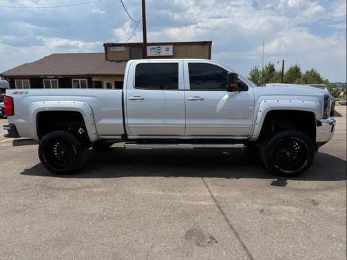 2017 Chevrolet Silverado 2500 LT
