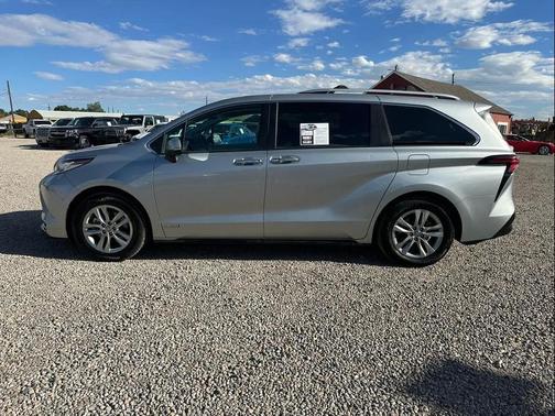 2021 Toyota Sienna Limited 7-Passenger