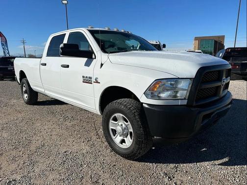 2018 RAM 3500 Tradesman Crew Cab 4x4 8' Box