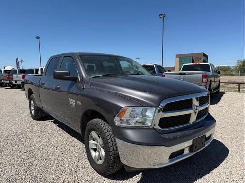 Granite Crystal Metallic Clearcoat 2019 RAM 1500 SLT