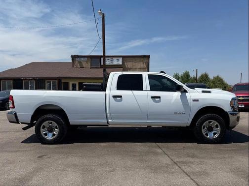 2020 RAM 2500 Tradesman Crew Cab 4X4 8' Box