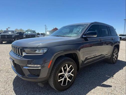 Baltic Gray Metallic Clearcoat 2023 Jeep Grand Cherokee Limited