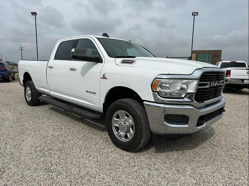 2019 RAM 2500 Big Horn Crew Cab 4x4 8' Box