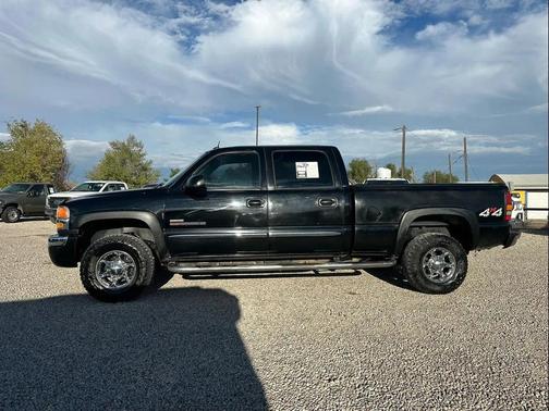 2004 GMC Sierra 2500 SLT H/D Crew Cab