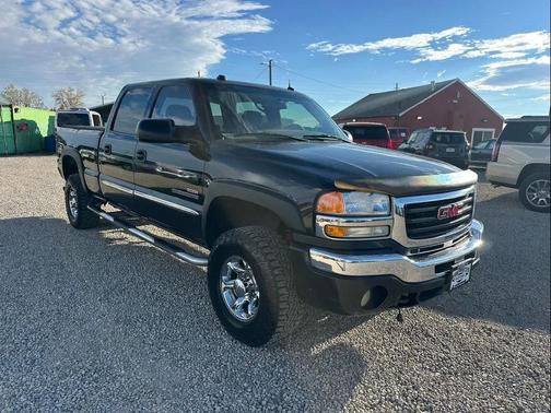 2004 GMC Sierra 2500 SLT H/D Crew Cab