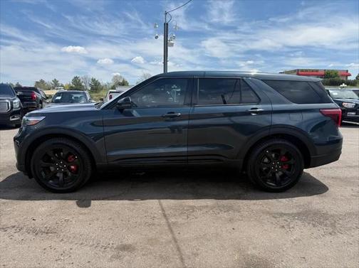 2022 Ford Explorer ST