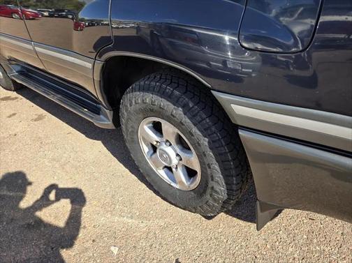 2000 Toyota Land Cruiser Base