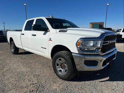 2020 RAM 3500 Tradesman Crew Cab 4x4 8' Box