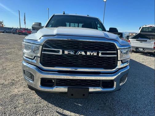2020 RAM 3500 Tradesman Crew Cab 4x4 8' Box