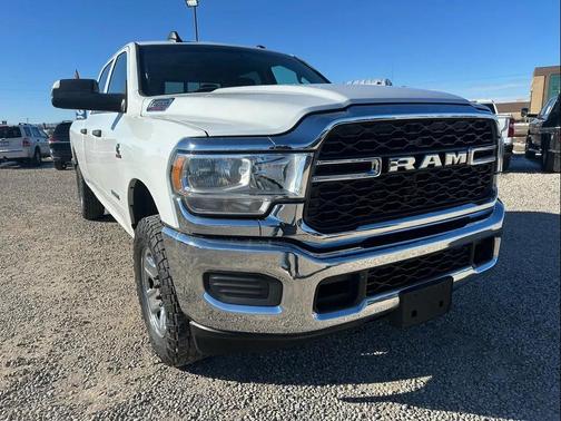 2020 RAM 3500 Tradesman Crew Cab 4x4 8' Box