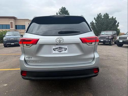 2018 Toyota Highlander LE