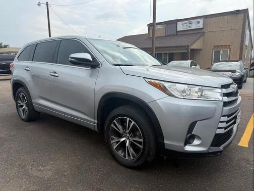 2018 Toyota Highlander LE
