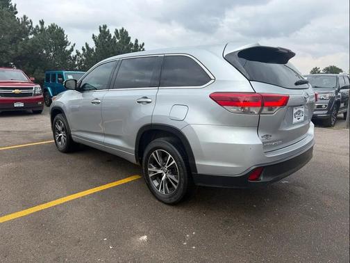 2018 Toyota Highlander LE