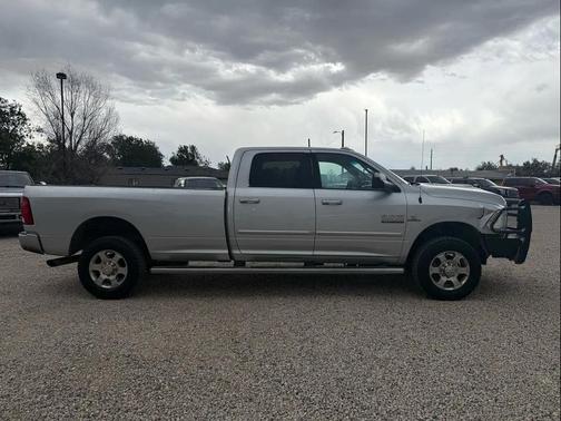 Bright Silver Metallic Clearcoat 2018 RAM 2500 Big Horn Crew Cab 4x4 8' Box
