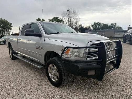 Bright Silver Metallic Clearcoat 2018 RAM 2500 Big Horn Crew Cab 4x4 8' Box