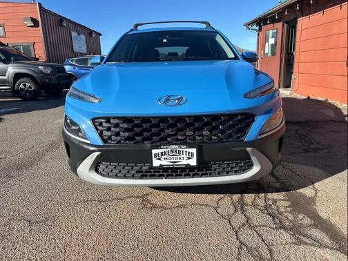 2022 Hyundai KONA SEL