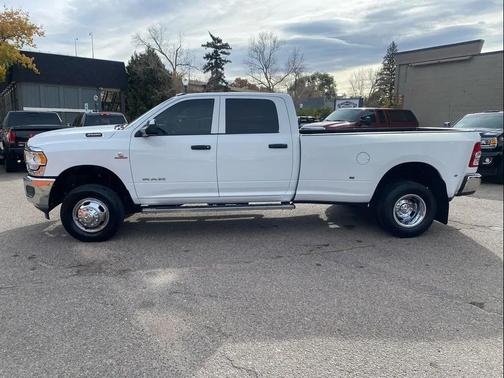 2021 RAM 3500 Tradesman Crew Cab 4x4 8' Box
