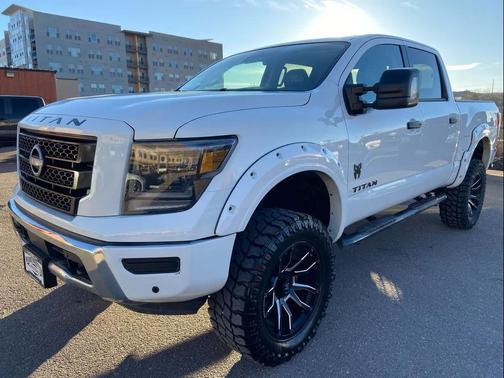 Glacier White 2023 Nissan Titan SV