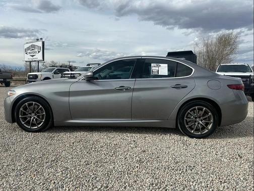 2017 Alfa Romeo Giulia Base