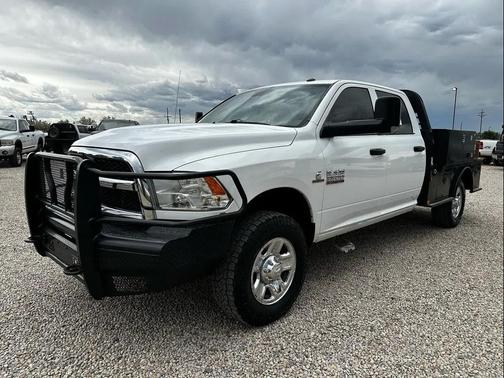 2017 RAM 3500 Tradesman Crew Cab 4x4 8' Box