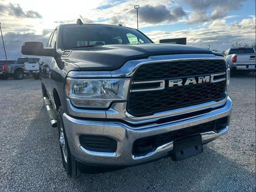2021 RAM 2500 Tradesman Crew Cab 4x4 8' Box