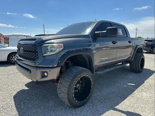 Magnetic Gray Metallic 2018 Toyota Tundra SR5