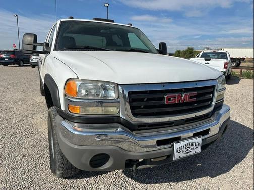 2004 GMC Sierra 2500 SLE H/D Crew Cab