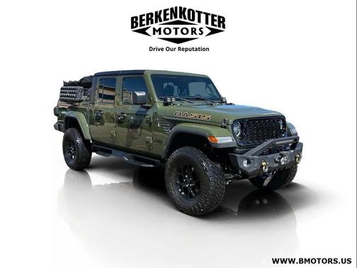 Sarge Green Clearcoat 2024 Jeep Gladiator Willys