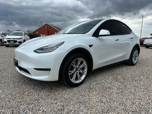 2022 Tesla Model Y Long Range Dual Motor All-Wheel Drive