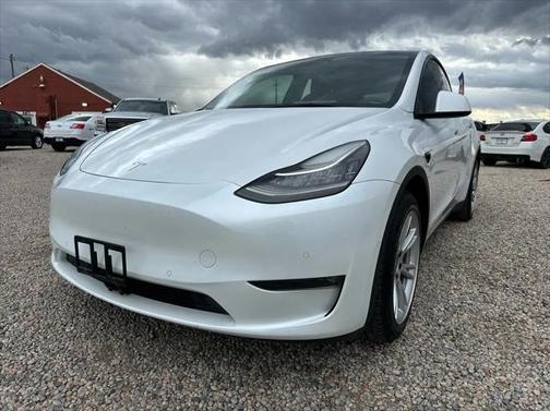 2022 Tesla Model Y Long Range Dual Motor All-Wheel Drive