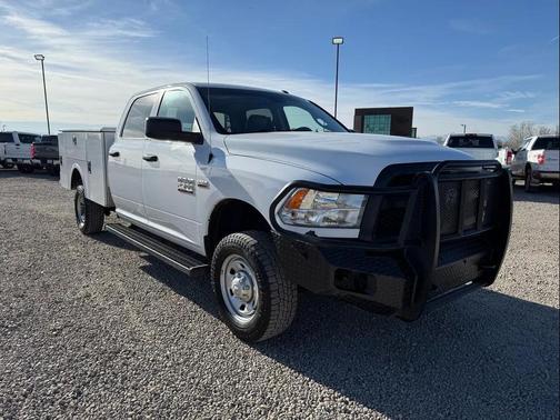 2018 RAM 2500 Tradesman Crew Cab 4x4 8' Box