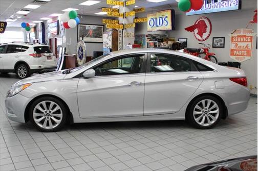 2011 Hyundai SONATA SE