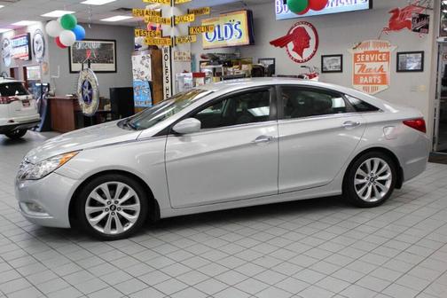2011 Hyundai SONATA SE