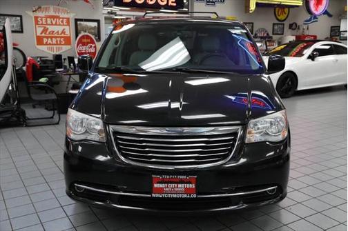 2014 Chrysler Town & Country Touring