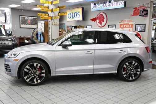 Photo 5 of 36 of 2018 Audi SQ5 3.0T Premium Plus