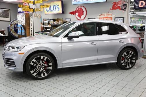Photo 4 of 36 of 2018 Audi SQ5 3.0T Premium Plus