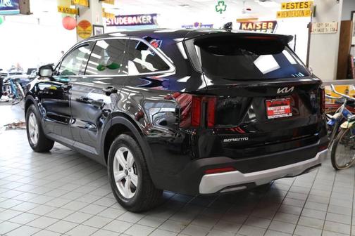 Black 2025 Kia Sorento LX