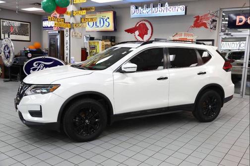 2017 Nissan Rogue SV