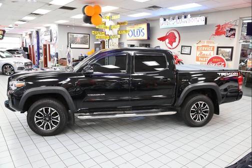 2016 Toyota Tacoma TRD Sport