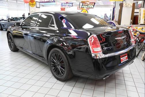 2012 Chrysler 300 Limited