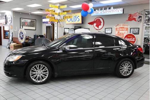 2012 Chrysler 200 Limited