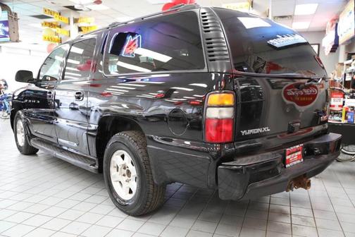 2004 GMC Yukon XL 1500 Denali